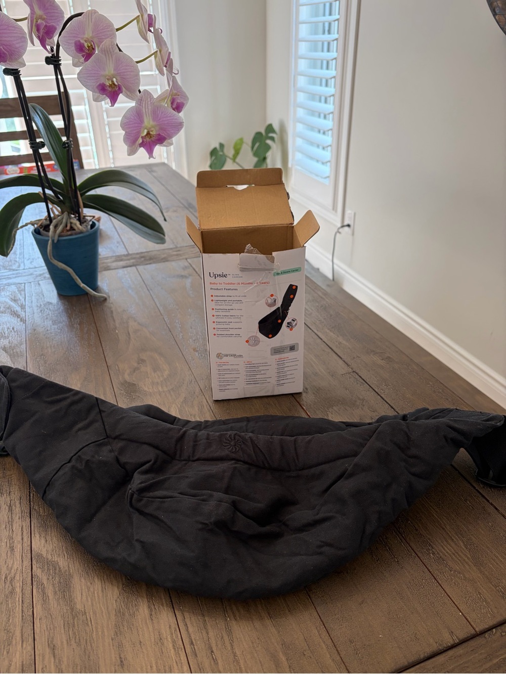 Ergobaby Upsie in Black